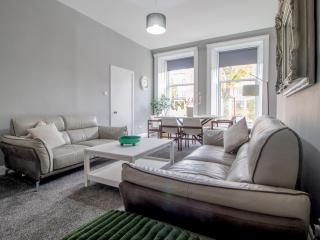 Pass the Keys Spacious Hillhead Haven - Glasgow - 0