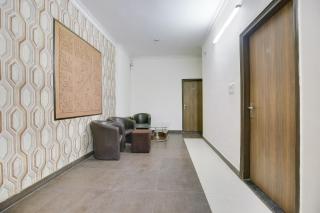 Super Hotel O Inder Inn - Ābādpura - 8