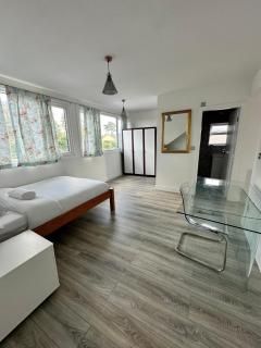 Fairestone House - Glenfield - 2