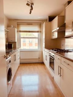 Fabulous 2-Bedroom Apartment in North Oxford - 8