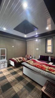 Hotel Himalayan Holidays - 0