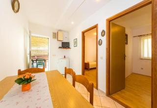 Apartment San - Povljana - 5
