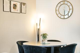 Cosy Corner in Aylesbury Near Stoke Mandeville Hospital & Town Centre with Parking - Buckinghamshire - 6