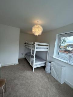 4-bedroom New House Near City Centre - Manchester - 4