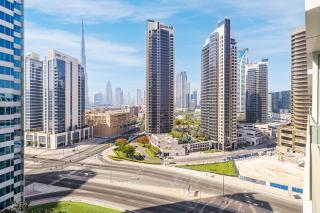 Stunning Home Overlooking the Burj Khalifa - Dubai - 1