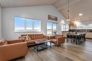 3BR Fishing Cabin with Hot Tub - Reykholt - 0