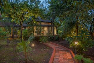 SaffronStays The Glasshouse, Panchgani - beautiful glass villa for couples - 7