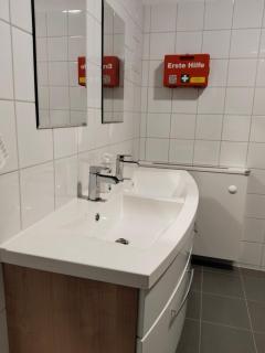 Favorit-Rooms Direkt Metro-U1 best connection to Centralstation and City-Center - Wenen - 1