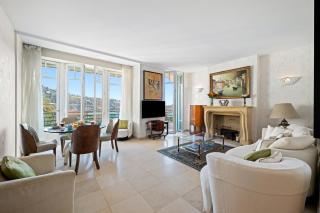 Appartement d Exception, Spacieux et Lumineux, avec Balcon et Vue Mer - 8