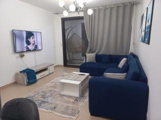 Swing at Cecile 2 bedroom, Azha, by Little Hut Vacations - Ain Sokhna - 6