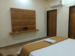 Hotel Hari Palace - Near Shree Dwarkadhish Temple - 9