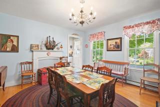 On the Chatham Loop - 1 Min to the Beach - 6