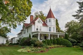 Kingsley House Bed & Breakfast - Full Home - Fennville - 1