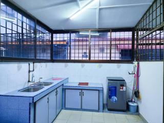 Pengkalan 42 Double-Storey Homestay - Kampong Pinji - 5