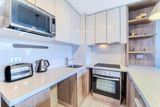 Citadel View 2BR Balcony & Parking - Santiago - 5