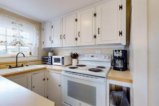 The Eastern Avenue Cottage - 4