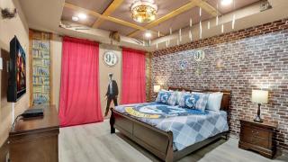 7BD No Carpet Home with Pool Spa BBQ and Game Room - 5