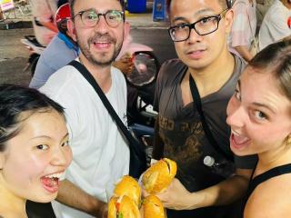 Saigon Authentic Hostel - Daily Walking Morning City Tour, Fresh Daily Breakfast, Gym & Rooftop Billiard - Ho Chi Minh - 2