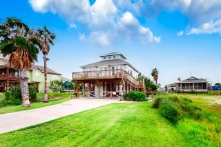 Festive Beach Retreat - 7