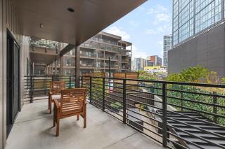 Luxury in The Gulch with Patio Pool Walk to Broadway - 5