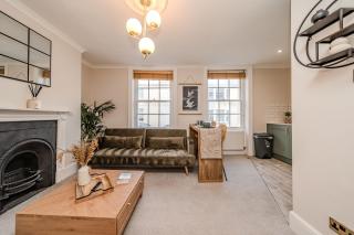 Sunny 1-Bedroom Flat Near the Waves of Brighton Beach - Brighton & Hove - 0