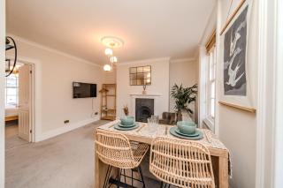 Sunny 1-Bedroom Flat Near the Waves of Brighton Beach - Brighton & Hove - 4