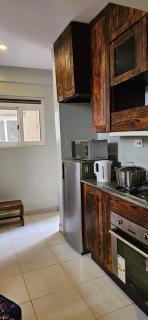 Charming forest view apartment! - Kampala - 4