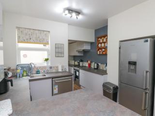 40 Ashville Avenue - Scarborough - 2