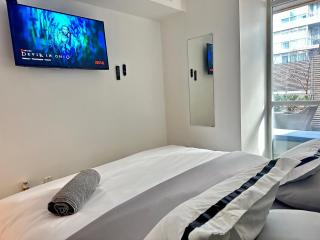 1Bdrm plus den with 2 real beds plus sofabed & Terrace & parking - 7