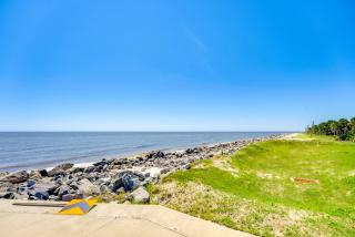Home Near Beach in Alligator Point Rooftop Deck! - Sun N Sand Beaches - 8