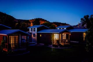 The Escape Tiny Home #2 - Orderville - 0