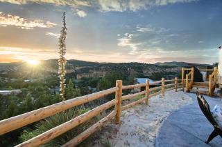 Yurt Overlook #01 with AC and Private Bath King Suite - Orderville - 2