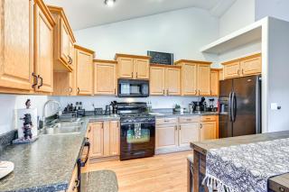 12 Mi to Flagstaff Pet-Friendly Home with Sunroom! - Bellemont - 4