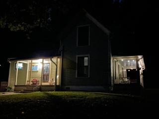 Historic Anderson Farmhouse - 8