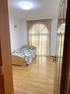 Spacious City Centre Apartment - 7