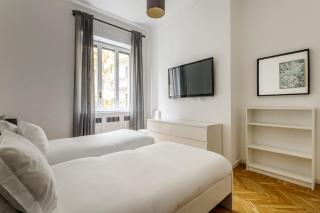 Luxury 4 bedrooms apartments Close to Duomo - Milão - 6