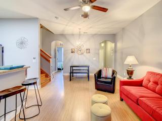 Sweet Getaway! Luxury Gated Resort & Lazy River - 4