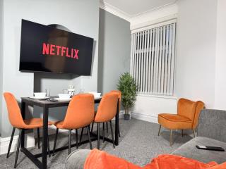 Wellesley Retreat 4BR Entire Home - 4