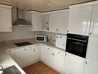 Linden Ave Bungalow - 3