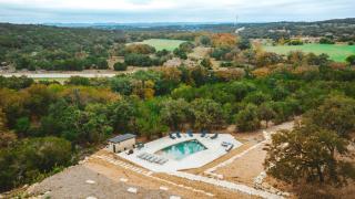 Starlight Horizon Cabin K - Pet-Friendly Texas Hill Country Cabin Near Canyon Lake - Pool, Stargazing & Group Getaways - Sleeps 8 - Canyon Lake - 0