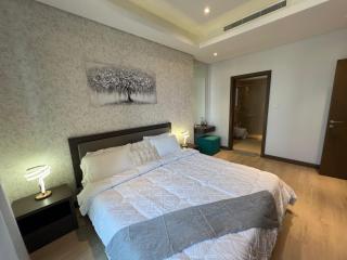 Modern & luxury apartment with Seaview balcony - Manama - 9