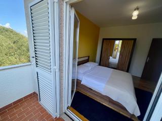 Ana Guest House - Nin - 2