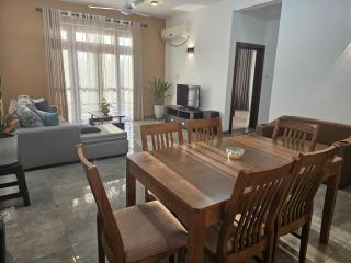 Lakeview Apartment with Modern Interior and Facilities - 4