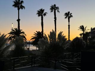 T3 NEUF AVEC TERRASSE ET JARDIN FACE a LA MER - Bandol - 6