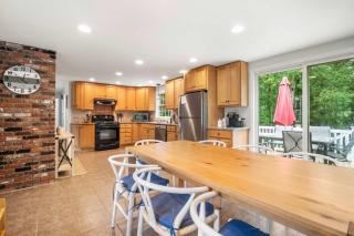 Close to Bayside Game Room w Pool Table - Brewster - 5