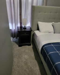 Queen bedroom in Columbus, University district - - 8
