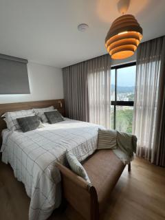 Apto STUDIO confortável, próximo a Universidade FURB e Parque da Oktoberfest - Apartamento novo em prédio novo - Blumenau - 1