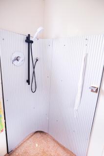 Nothing Fancy 90s Queen Room - Whanganui - 2