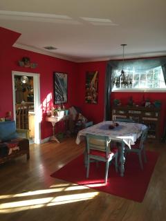 Elaine's Hollywood Bed & Breakfast - 1