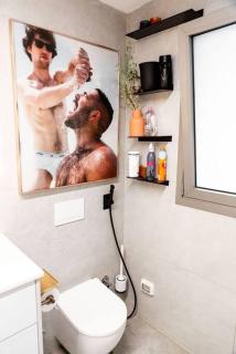 I travel out of my apartment and you get to stay in it - 3